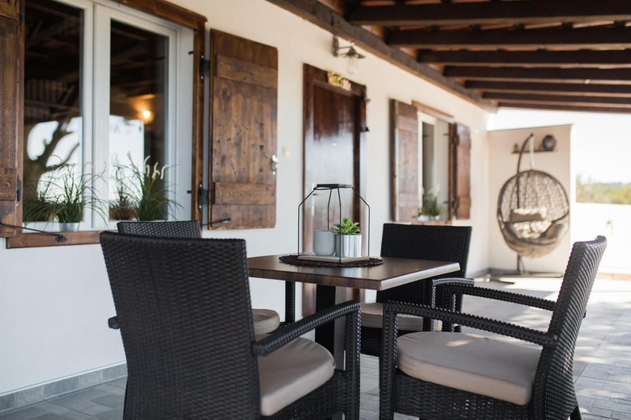 Villa Rustica Pokrovnik Bagian luar foto